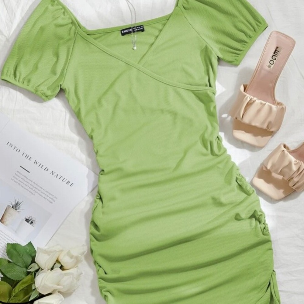 Brand new green dress from SHEIN 😍☀️